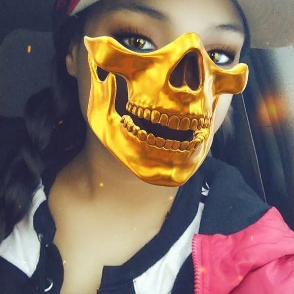 Meet your Posher, Alison - Picture 1 of 1